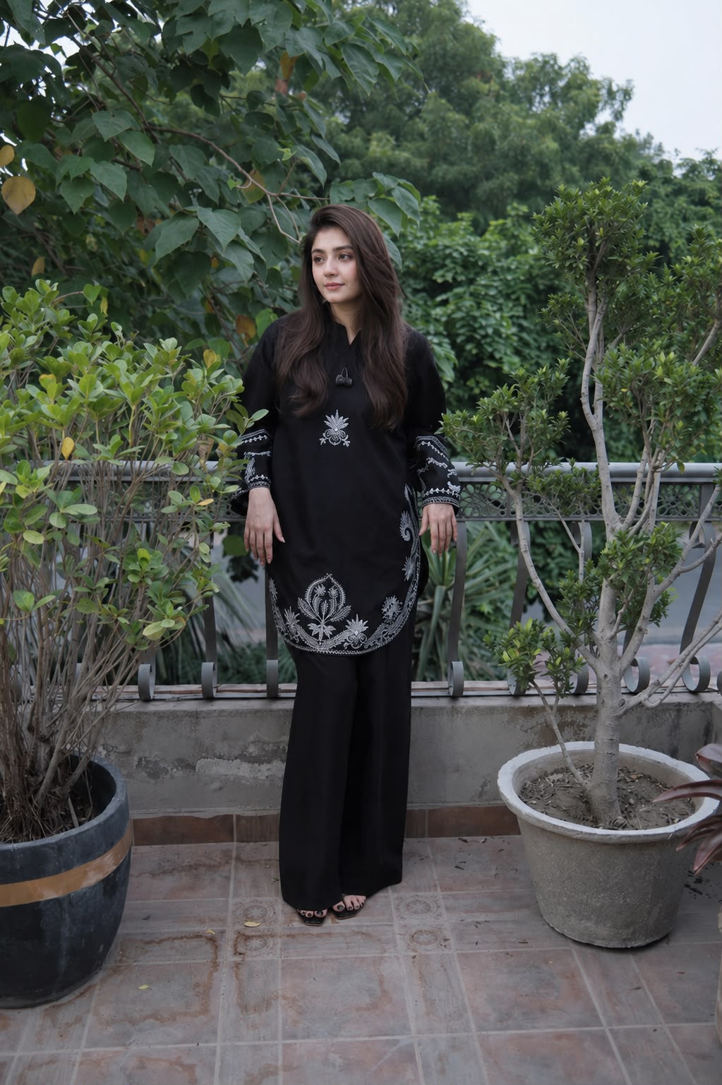 Unstitched Embroidered Lawn – 2 PC