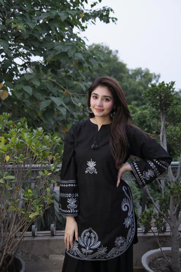 Unstitched Embroidered Lawn – 2 PC